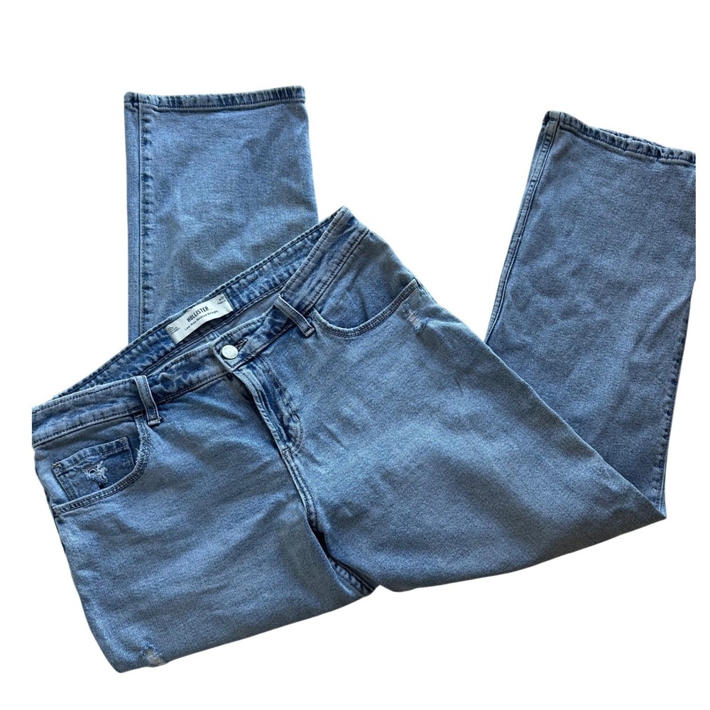 Hollister Low Rise Relaxed Straight Jeans Light Wash Distressed Blue 12R W31